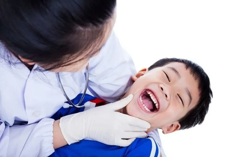 Mendukung Perawatan Gigi Anak: Peran Orang Tua